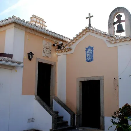 With 2 Bedrooms In Alenquer, With Wonderful Mountain View, Private Pool... Apartment