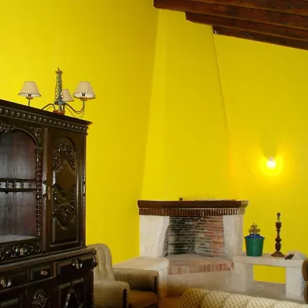 With 2 Bedrooms In Alenquer, With Wonderful Mountain View, Private Pool... * Alenquer