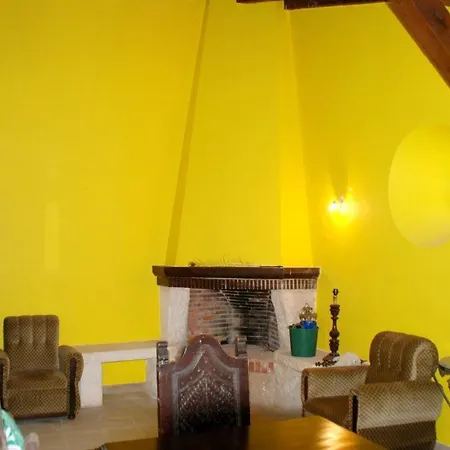 With 2 Bedrooms In Alenquer, With Wonderful Mountain View, Private Pool... Apartment